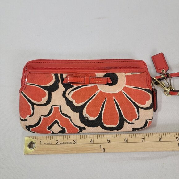 Coach Wristlet Purse Wallet Red Poppy Daisy Patent Leather Trim Canvas - Picture 5 of 6
